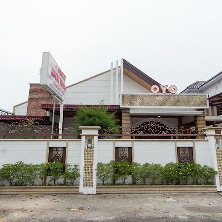 OYO 619 Naufal Guest House Syariah Medan Exterior foto