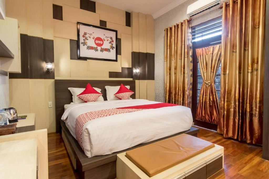 OYO 619 Naufal Guest House Syariah Medan Exterior foto