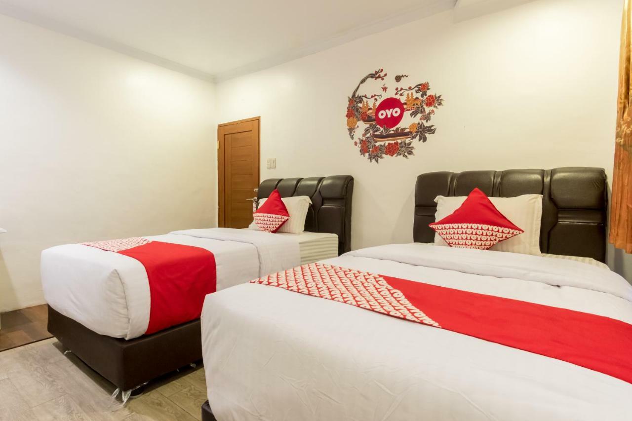 OYO 619 Naufal Guest House Syariah Medan Exterior foto