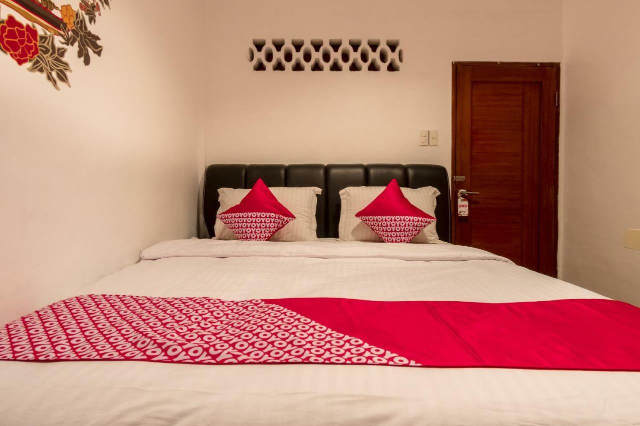 OYO 619 Naufal Guest House Syariah Medan Exterior foto